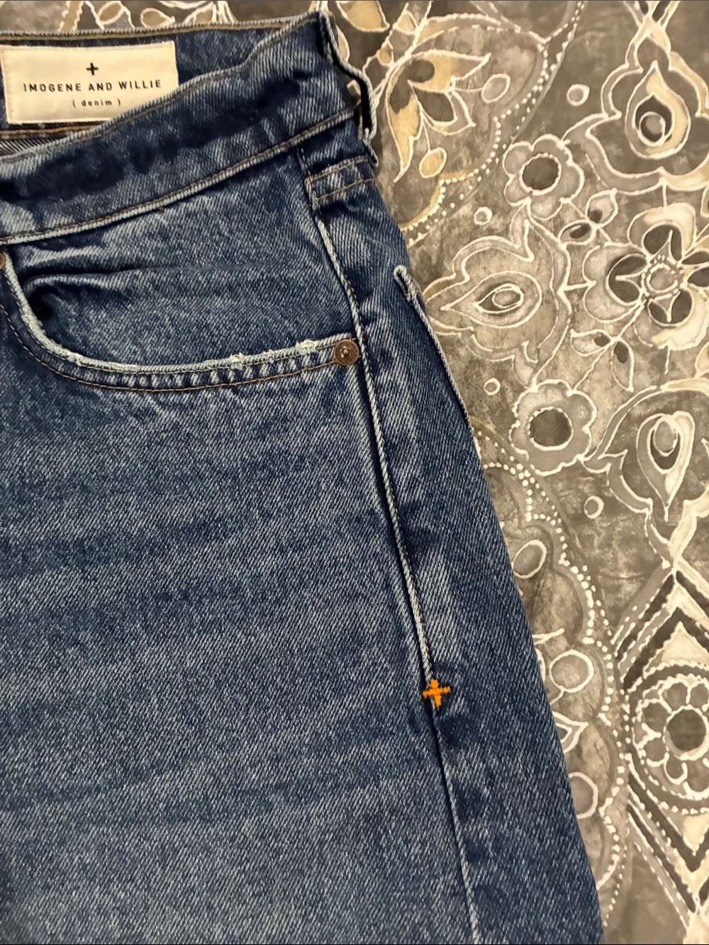 imogene + willie russell jeans in altona wash - Picture 4 of 5